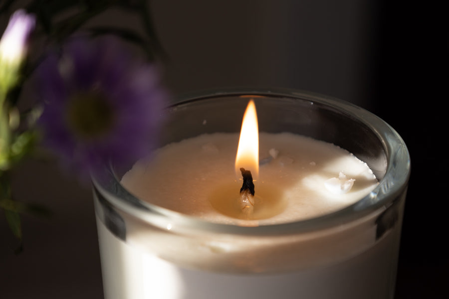 BLUE CHAMOMILE ESSENTIAL OIL CANDLE