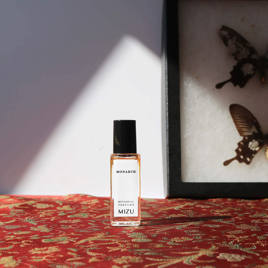 MIZU unisex natural perfume oil